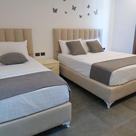 Hotel Celaj Vlorë 外观 照片