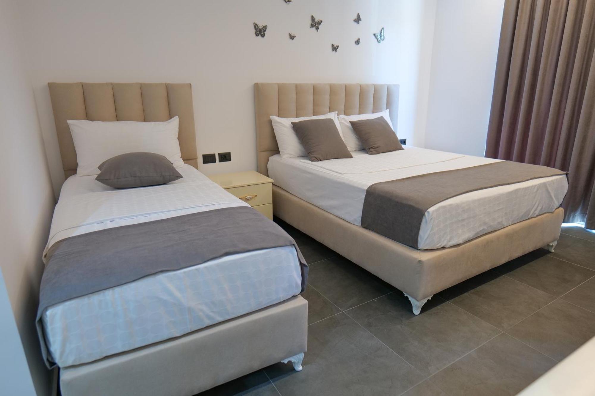 Hotel Celaj Vlorë 外观 照片