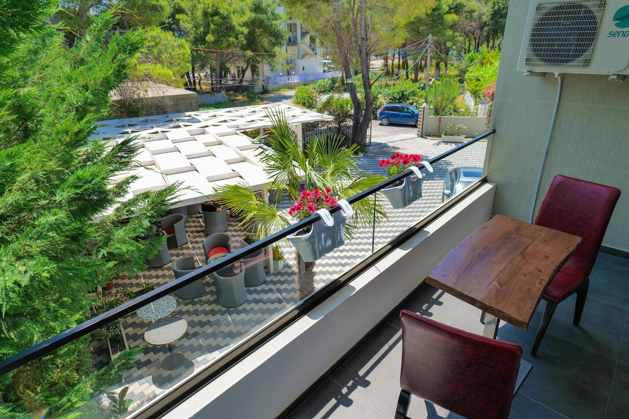 Hotel Celaj Vlorë 外观 照片