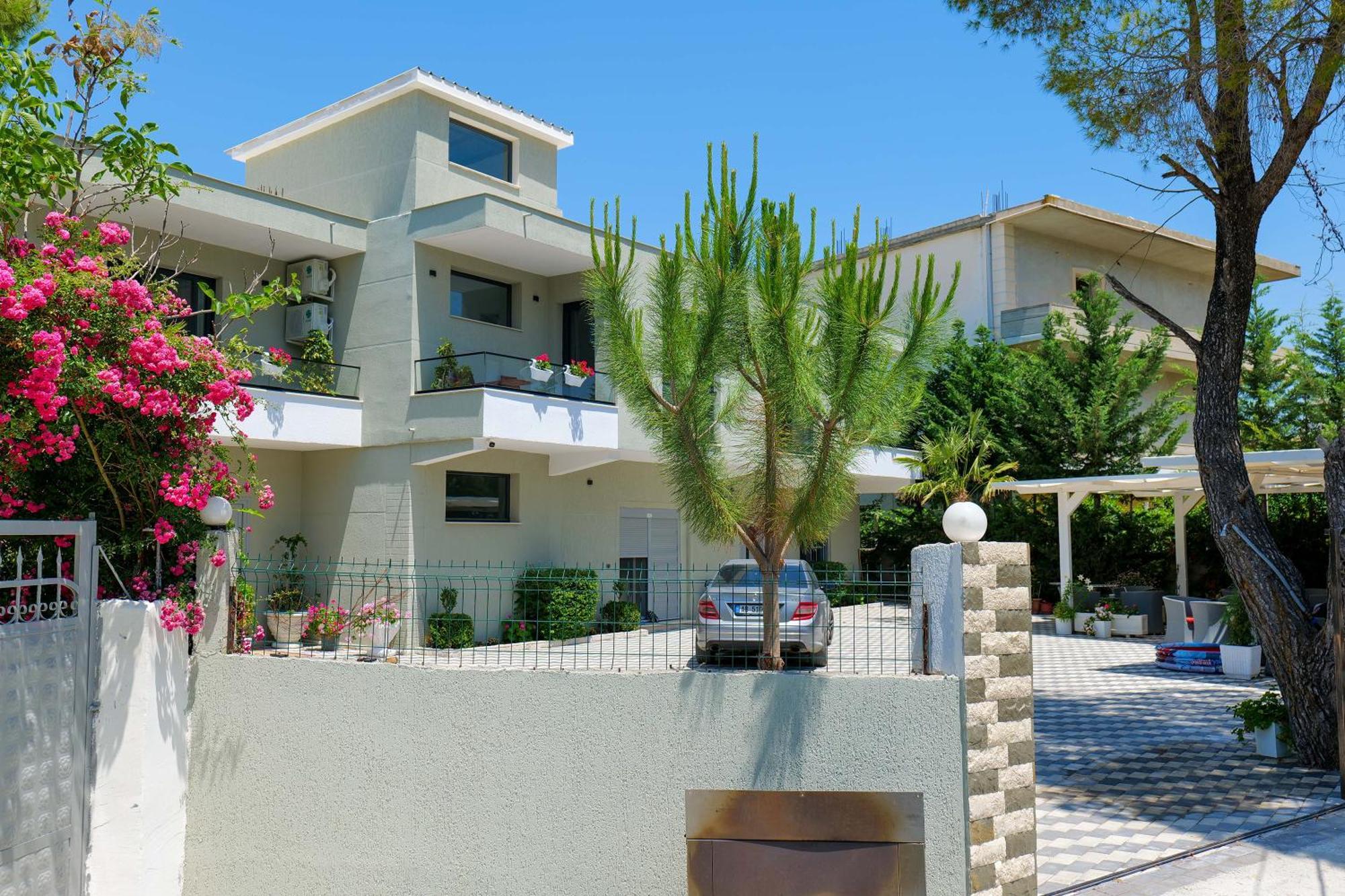 Hotel Celaj Vlorë 外观 照片